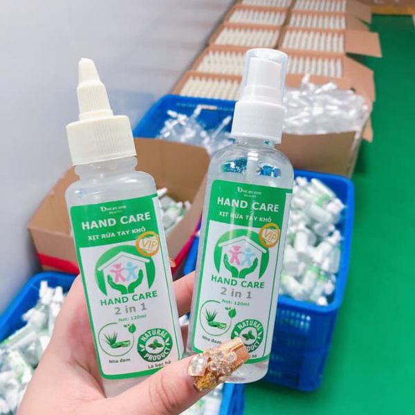 Gel xịt rửa tay khô ONE BY ONE 125ml chiết xuất bạc hà lô hội dưỡng da tay