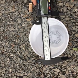 Chậu nhựa trắng kèm dĩa có đế 6cm