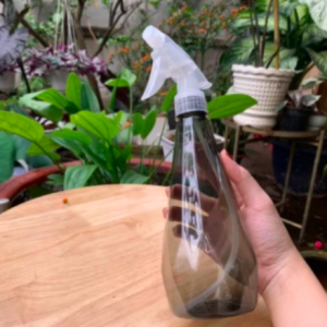 Bình xịt 500ml màu đen - dùng xịt nước tưới cây tiện dụng