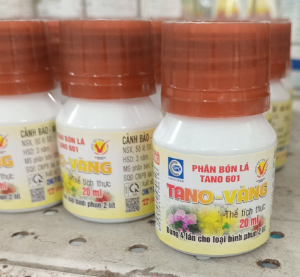 Chai 20ml phân bón lá Tano-vàng