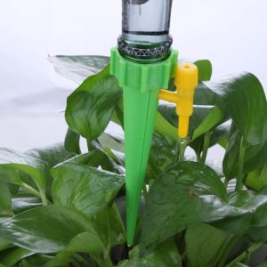 Vòi tưới cây nhỏ giọt tự động gắn chai nhựa tiện dụng