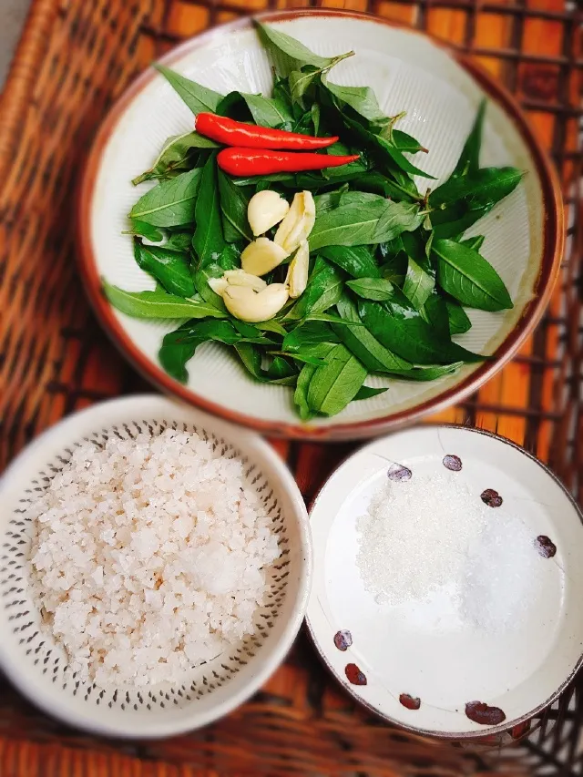 cach-lam-muoi-ot-rau-ram-djon-gian-nhanh-de-375733002447 Sự kết hợp tinh tế giữa rau răm thủy canh và nước mắm truyền thống