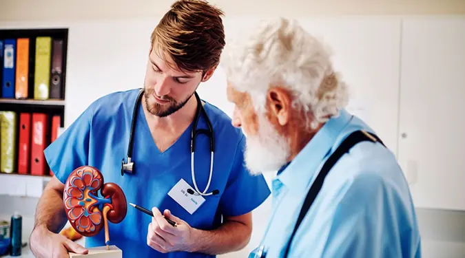 Luôn tham khảo ý kiến chuyên gia y tế trước khi sử dụng lá đu đủ để điều trị bệnh